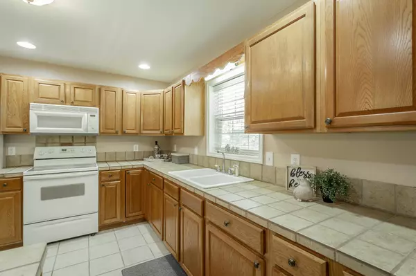 Decatur, TN 37322,543 Randolph LN