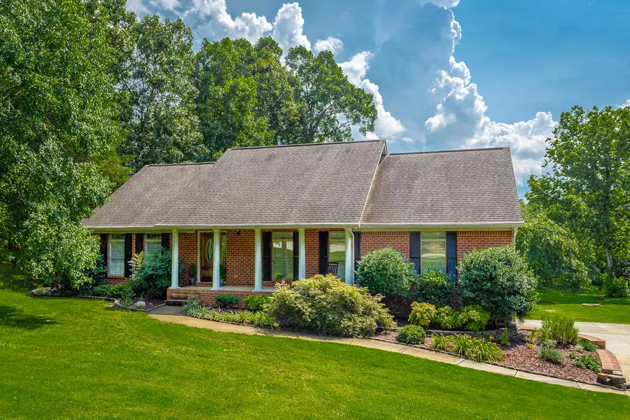 2238 Chimney Hills DR, Soddy Daisy, TN 37379