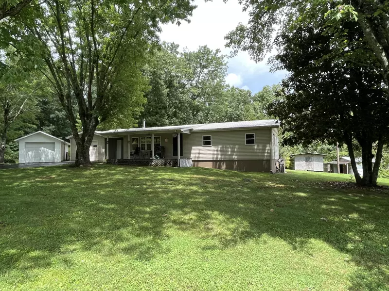 9895 Brockdell RD, Pikeville, TN 37367