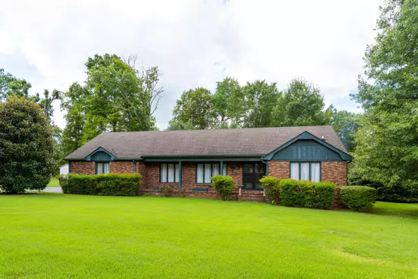 165 Arrowhead DR, Mcminnville, TN 37110