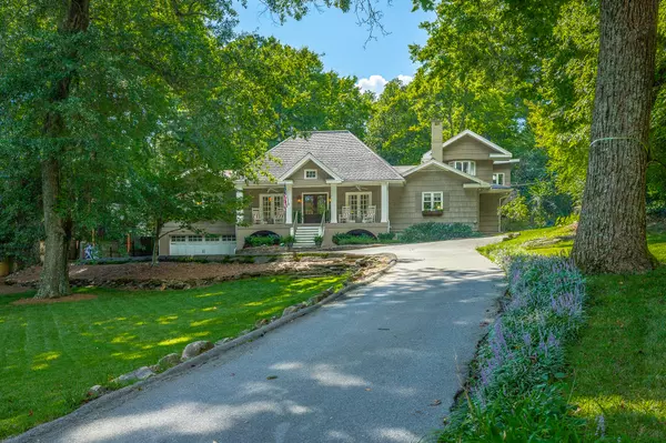 506 Brow RD, Lookout Mountain, TN 37350