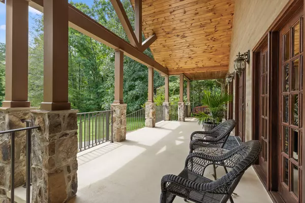 Signal Mountain, TN 37377,2613 Corral RD