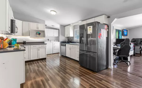 Whitwell, TN 37397,493 Woodmont RD