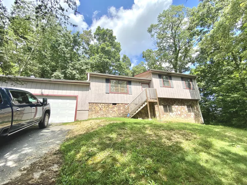 1315 Coffelt RD, Hixson, TN 37343