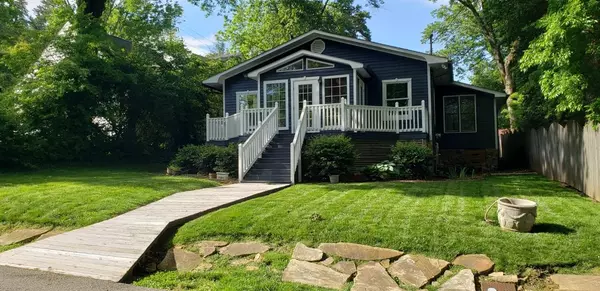 119 Eastview DR, Lookout Mountain, TN 37350