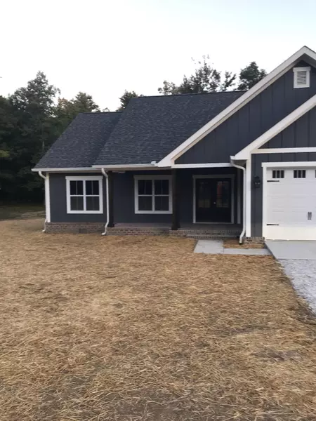 1085 Hargis RD, Grimsley, TN 38565