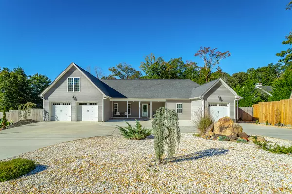 126 Smith ST, Signal Mountain, TN 37377
