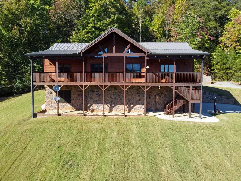 408 County Road 754, Riceville, TN 37370