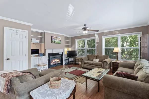 Gatlinburg, TN 37738,134 Roaring Fork RD