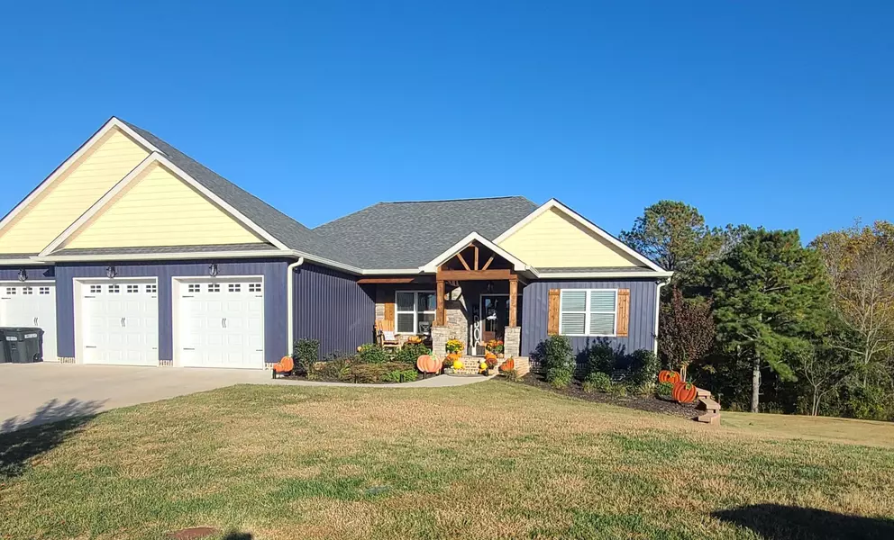 72 Farm View CIR, Rock Spring, GA 30739