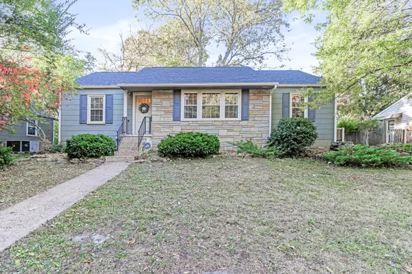 951 Signal RD, Signal Mountain, TN 37377
