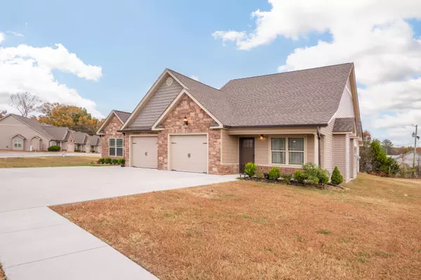 49 Sunset Cove DR, Rossville, GA 30741