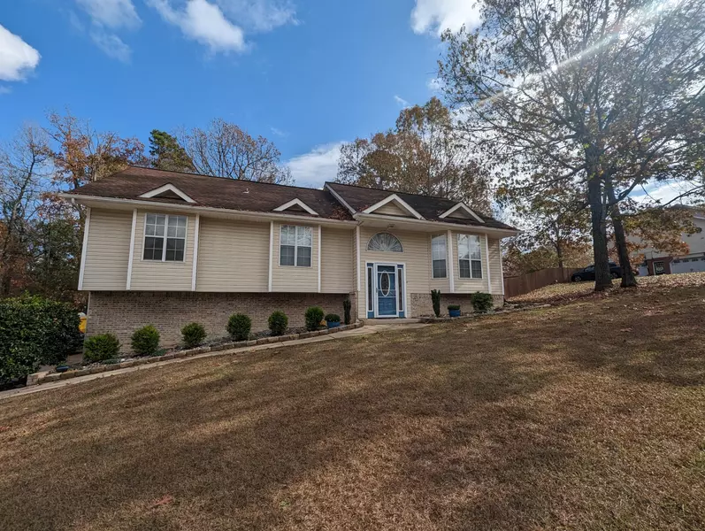 5822 Riley RD, Ooltewah, TN 37363