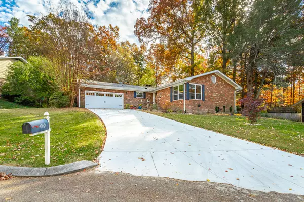 Signal Mountain, TN 37377,807 Skyline Park DR