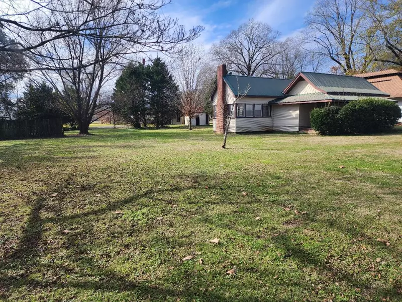 403 Dixie AVE, South Pittsburg, TN 37380