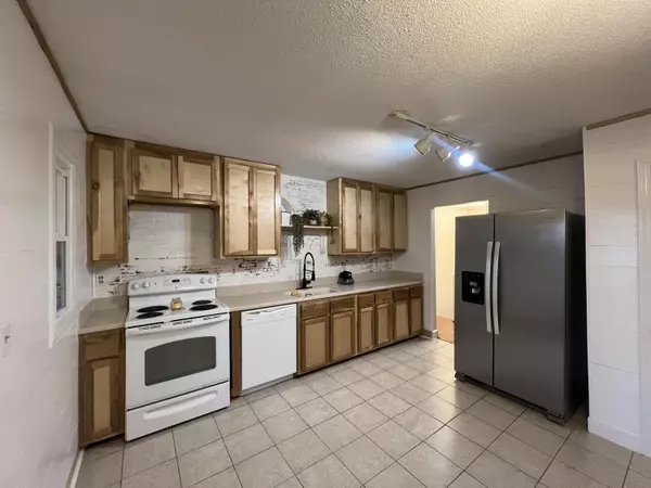 Pikeville, TN 37367,196 Old Sampson RD