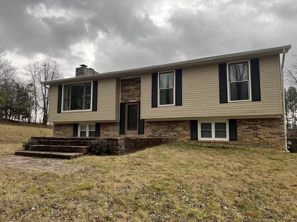 Pikeville, TN 37367,196 Old Sampson RD