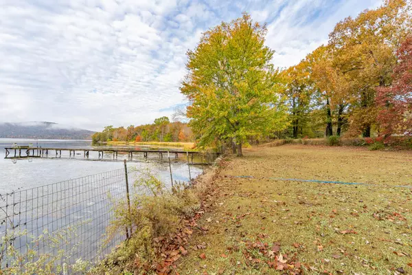 Whitwell, TN 37397,1650 Bennett Lake RD