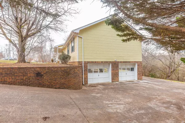 Chattanooga, TN 37421,2428 Dove LN