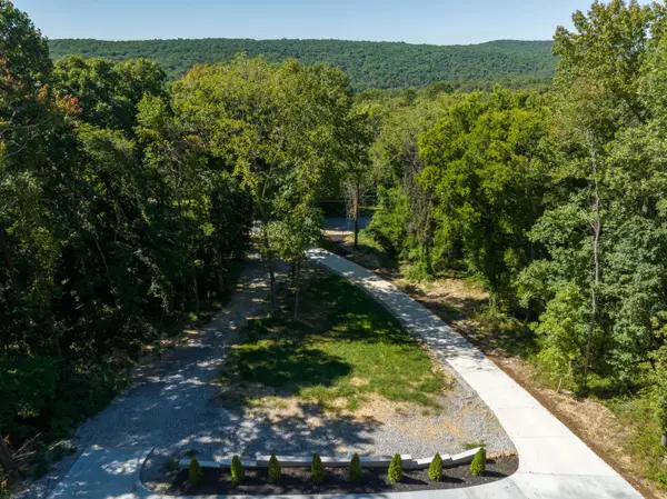 Signal Mountain, TN 37377,506 Timberlinks DR