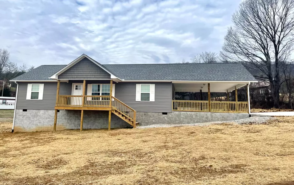 386 Kelly LN, Pikeville, TN 37367