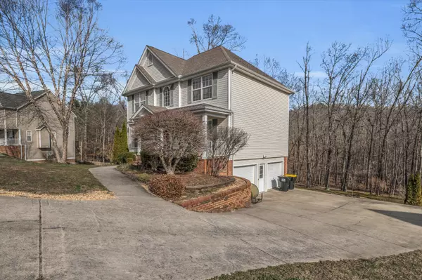 Ooltewah, TN 37363,6974 Glen Cove RD