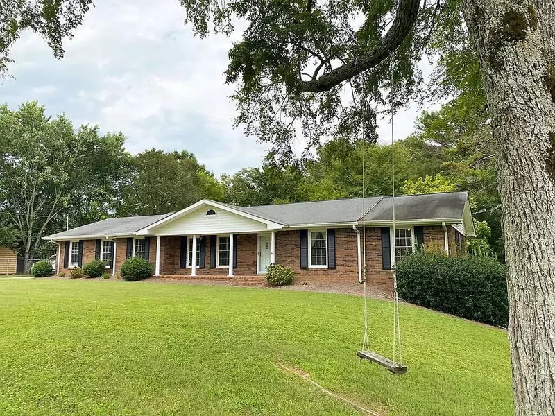 128 Varnell RD, Tunnel Hill, GA 30755