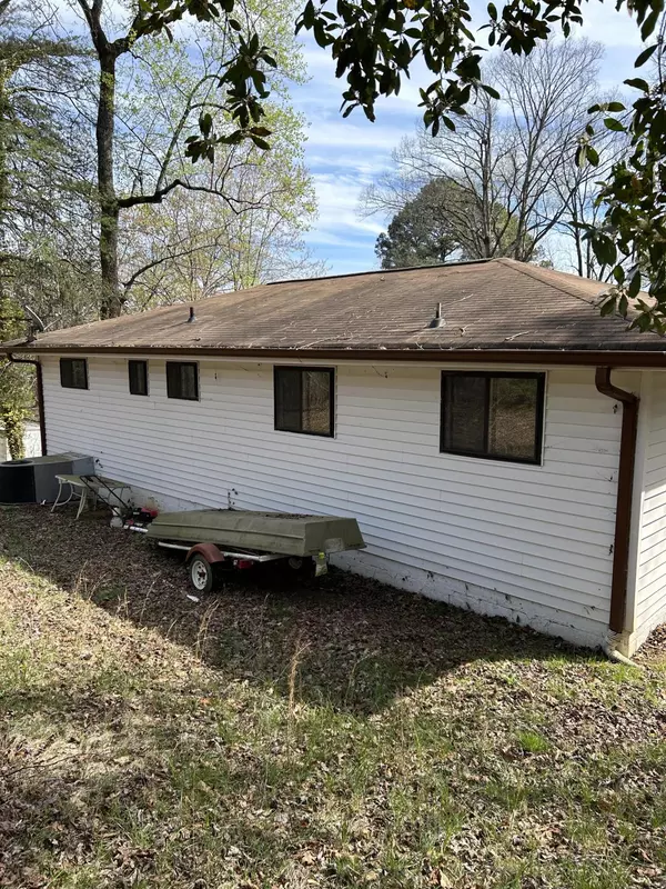 Rossville, GA 30741,744 Roberta DR