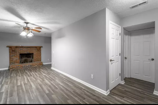 Harrison, TN 37341,6931 Sandy Cove DR