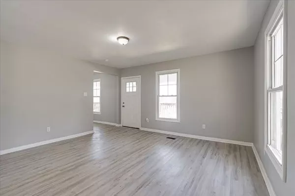 Chattanooga, TN 37406,1814 Francis ST