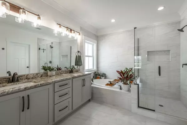 Ooltewah, TN 37363,8894 Grey Reed DR