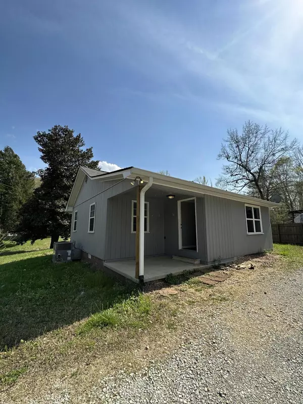 Spring City, TN 37381,139 Creek RD