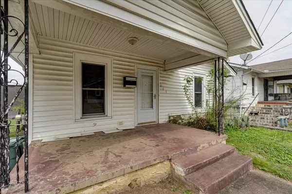 Chattanooga, TN 37404,215 Hickory ST