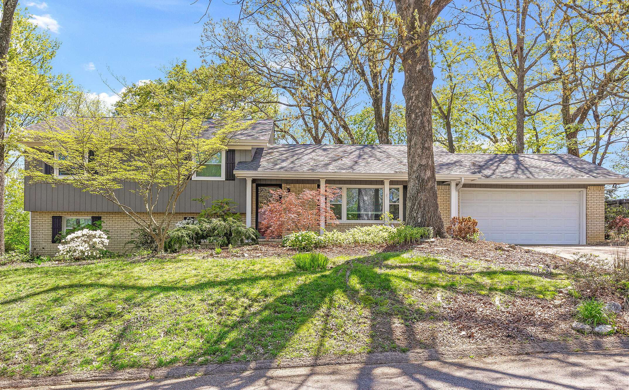 822 Sutton DR, Hixson, TN 37343