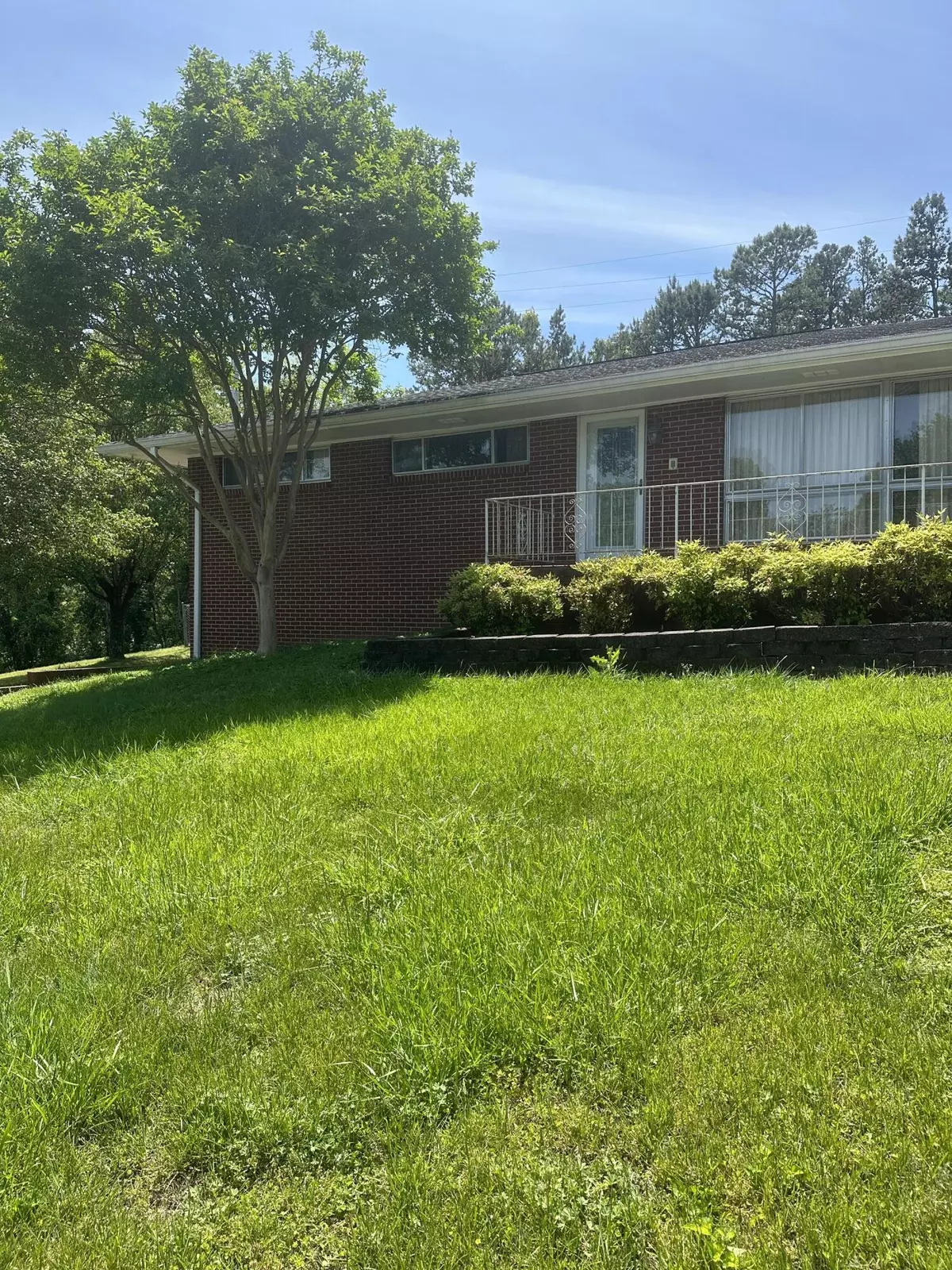 Chattanooga, TN 37412,4024 Belvoir Pines DR