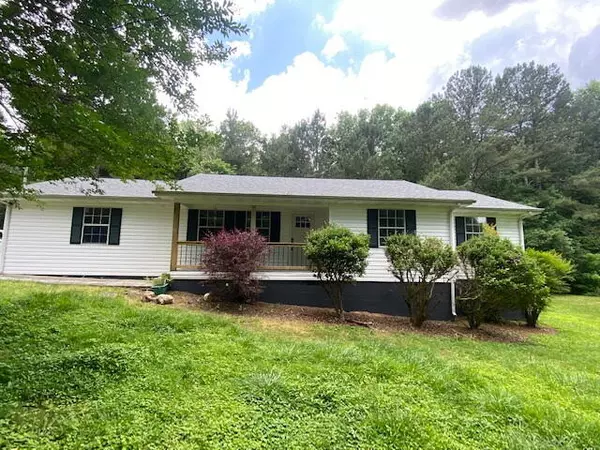 1305 Peggy LN, Tunnel Hill, GA 30755