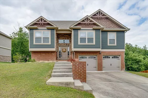 1095 Longo DR, Soddy Daisy, TN 37379