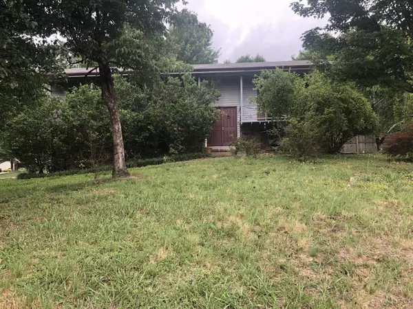 8186 Richland DR, Hixson, TN 37343