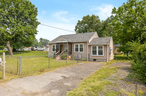 Chattanooga, TN 37412,5515 Clemons RD