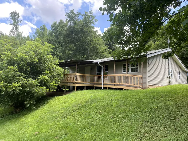 315 Wayne RD, Athens, TN 37303