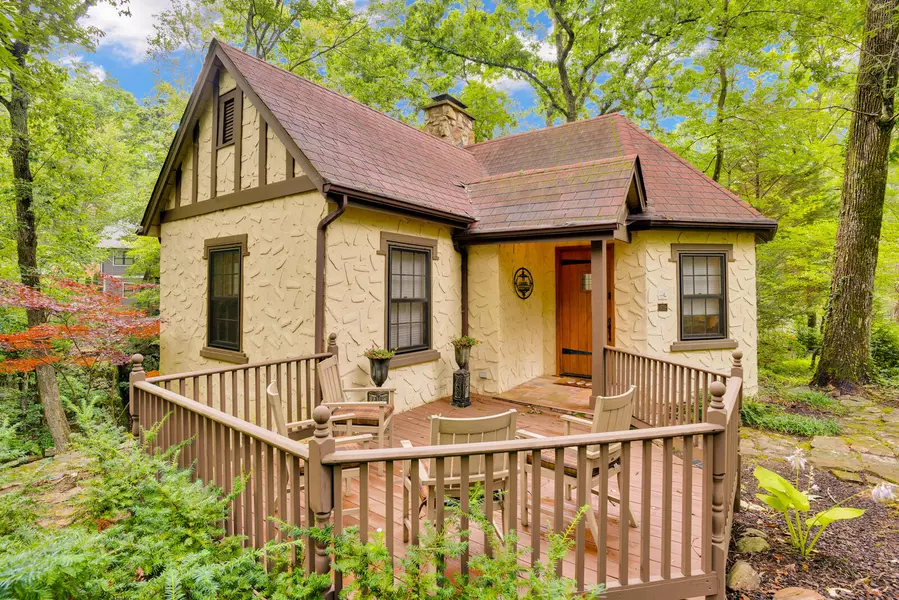 10 Mother Goose Village, Lookout Mountain, GA 30750