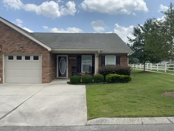 1304 Applebrook DR, Rossville, GA 30741