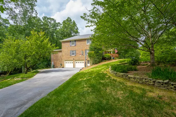 Signal Mountain, TN 37377,198 Woodcliff CIR