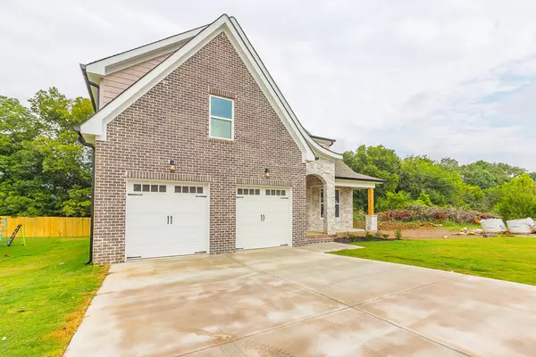 Ooltewah, TN 37363,8858 Silver Maple DR