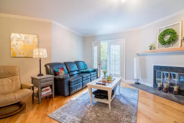 Chattanooga, TN 37409,558 Winterview LN