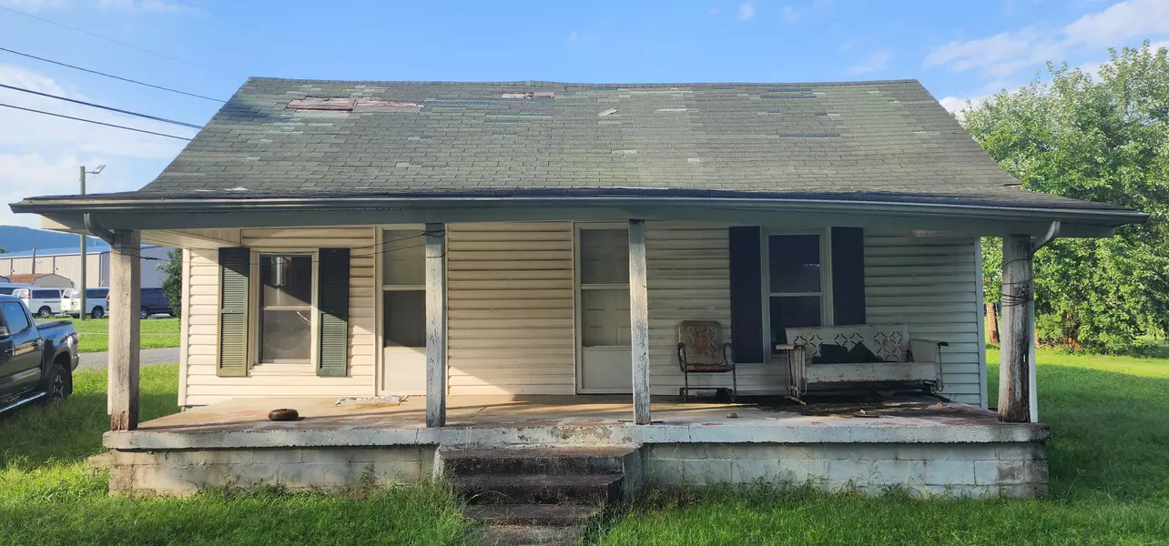 396 Burnett ST, Graysville, TN 37338