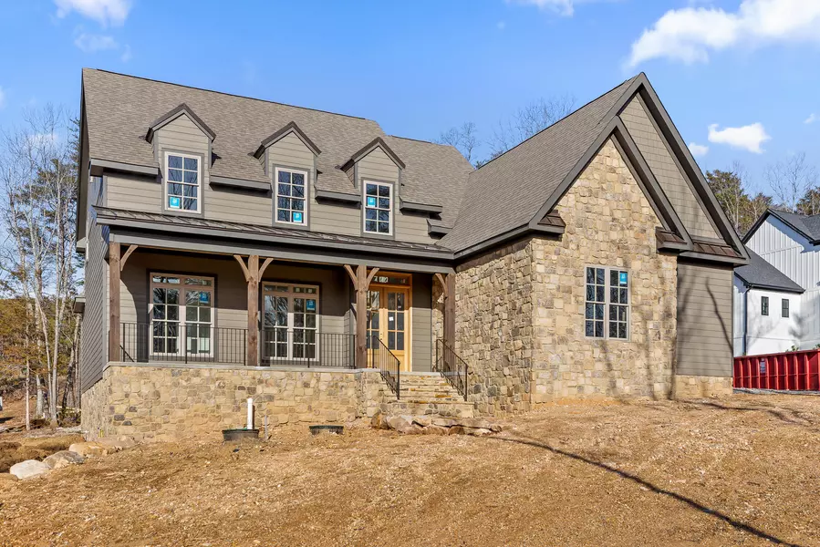 8293 Mountain Laurel TRL, Signal Mountain, TN 37377