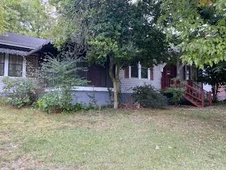 222 Lakeview DR, Rossville, GA 30741