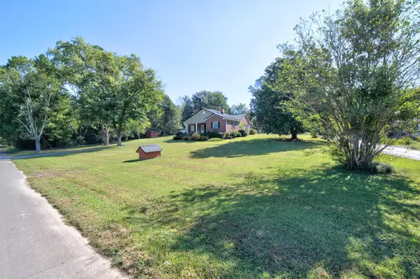 Whitwell, TN 37397,746 Maple ST