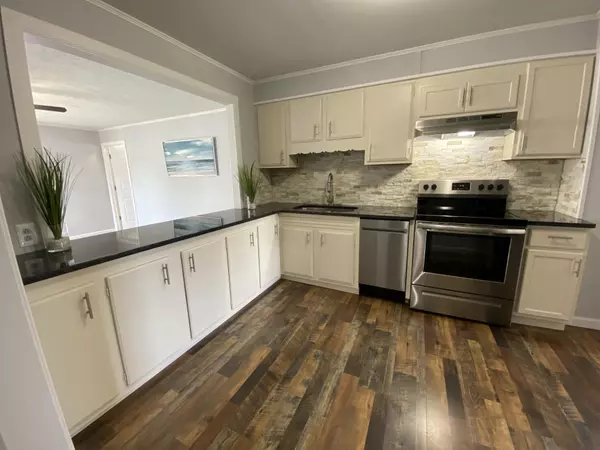Kingsport, TN 37664,1552 Kings RD